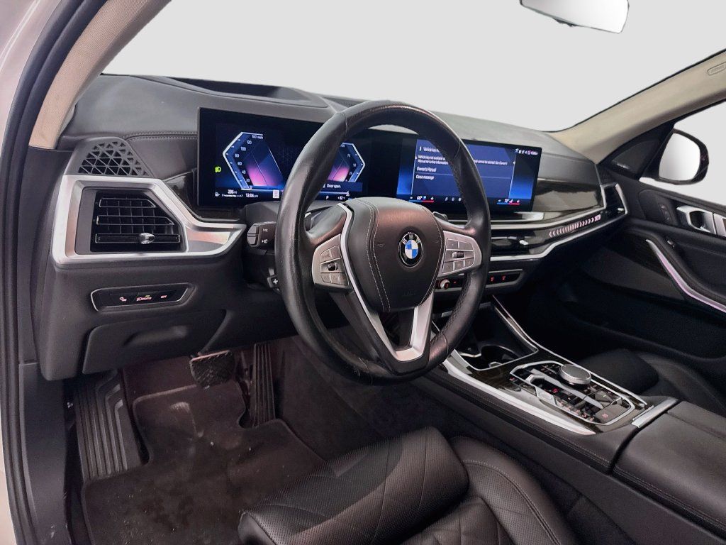 Used 2024 BMW X7 xDrive40i AWD/4WD image 9