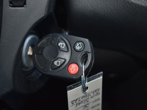 Used 2016 Ford Focus SE w/ Equipment Group 201A FWD image 24