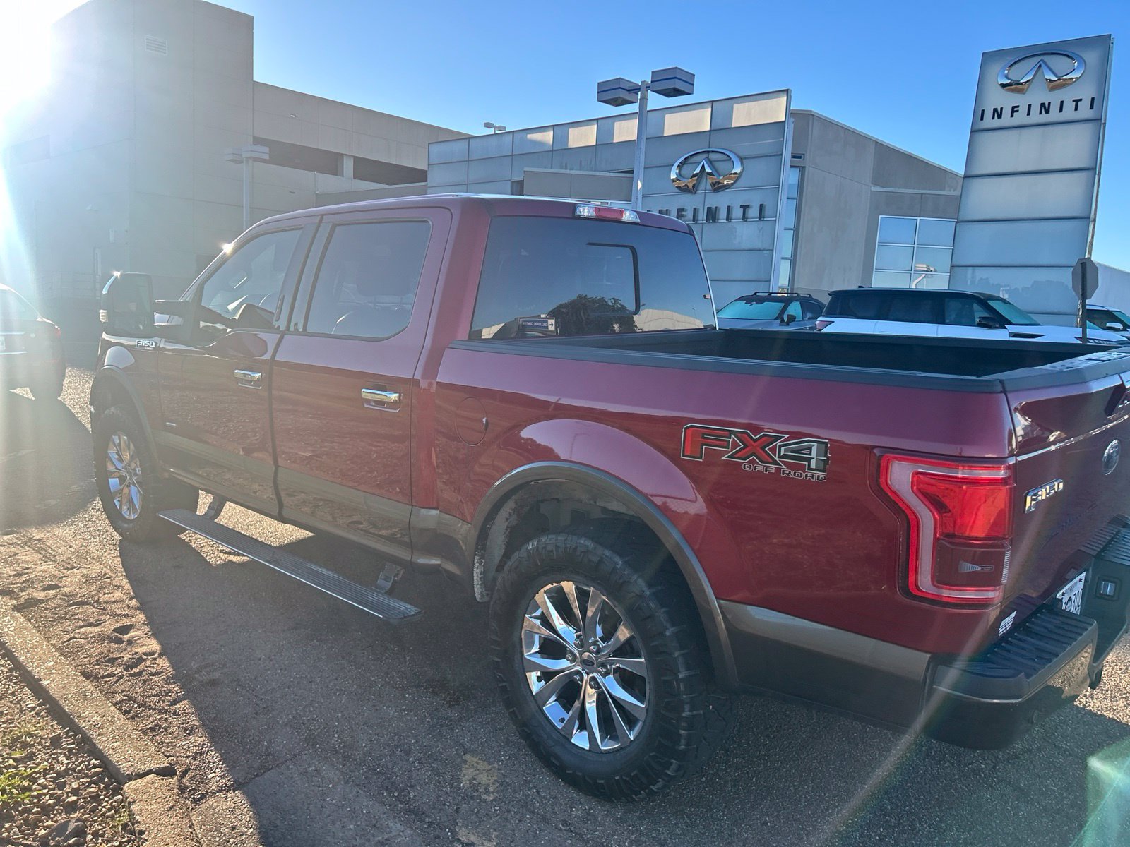 Used 2016 Ford F150 Lariat w/ Equipment Group 502A Luxury AWD/4WD image 21