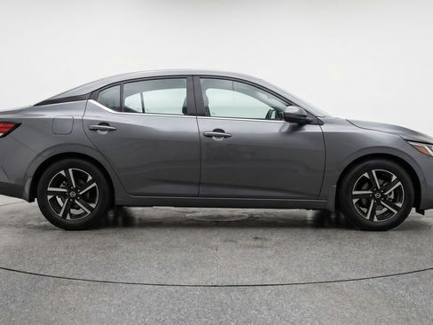 Used 2025 Nissan Sentra SV FWD image 11