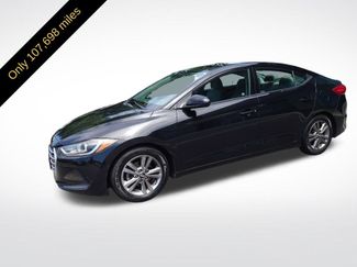 Used 2017 Hyundai Elantra SE FWD video 2