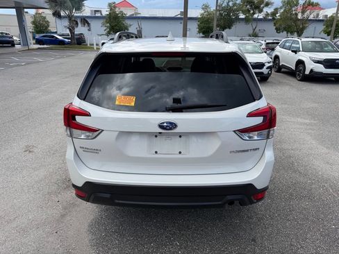 Used 2023 Subaru Forester Premium AWD/4WD image 6