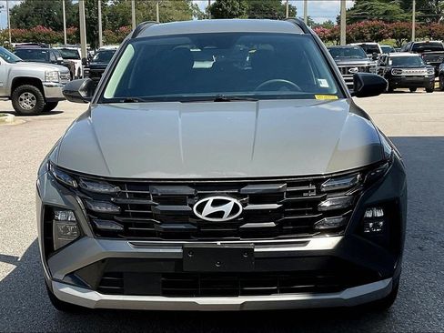 Used 2025 Hyundai Tucson SEL FWD image 2