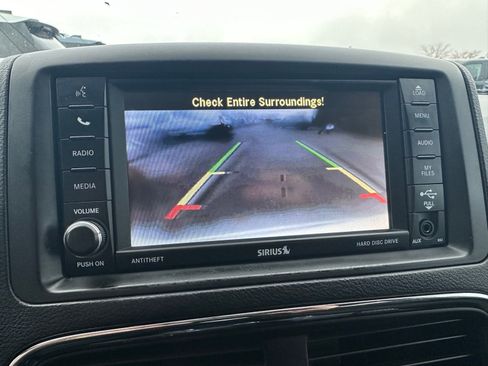 Used 2017 Dodge Grand Caravan SE image 17