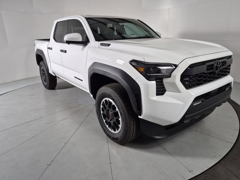 New 2025 Toyota Tacoma TRD Off-Road image 10