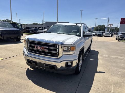 Used 2015 GMC Sierra 1500 SLE w/ SLE Value Package RWD image 4