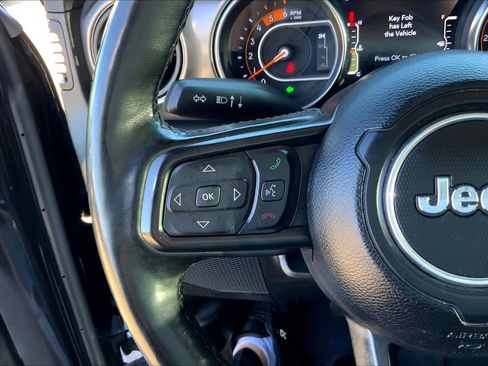 Used 2022 Jeep Wrangler Unlimited Sport image 24