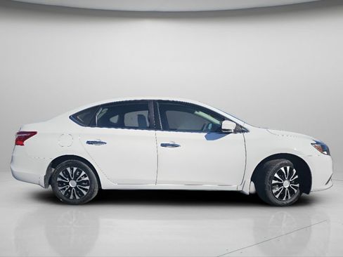 Used 2019 Nissan Sentra S image 24
