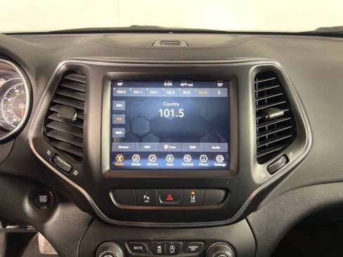 Used 2022 Jeep Cherokee Latitude Lux w/ Sun & Sound Group image 21