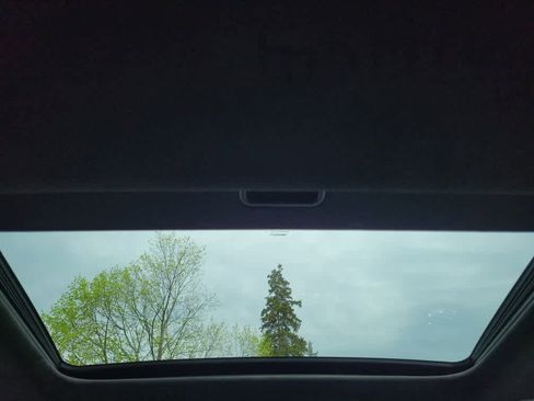 Used 2022 Dodge Durango R/T w/ Hemi Orange Plus Package AWD/4WD image 21