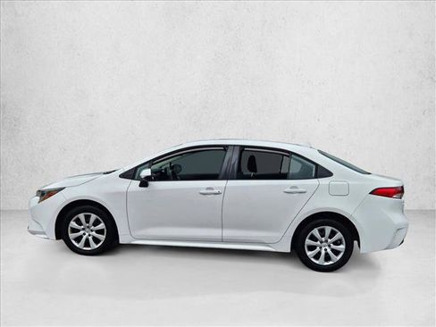 Used 2024 Toyota Corolla LE image 3