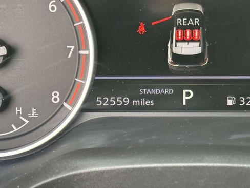 Used 2023 Nissan Rogue S image 25