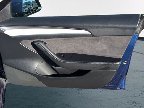 Used 2021 Tesla Model 3 Performance image 10