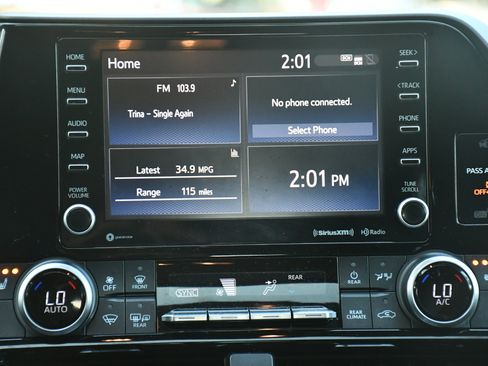 Certified 2022 Toyota Highlander XLE image 16