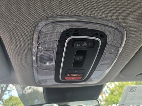 New 2025 Hyundai Elantra Limited image 22