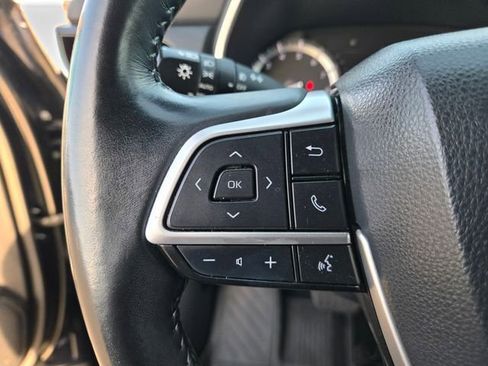 Used 2022 Toyota Highlander XSE AWD/4WD image 22