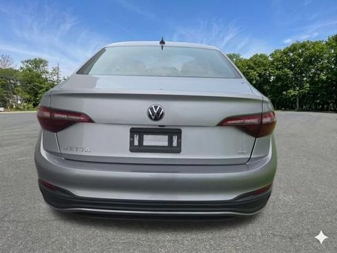 Used 2024 Volkswagen Jetta SE FWD image 7