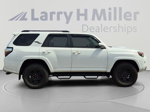 Used 2023 Toyota 4Runner TRD Off-Road Premium AWD/4WD image 6