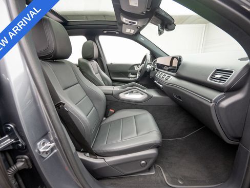 Used 2024 Mercedes-Benz GLE 350 4MATIC w/ AMG Line Exterior image 14