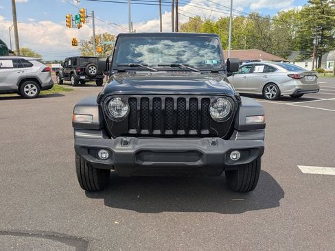 Used 2022 Jeep Wrangler Unlimited Sport AWD/4WD image 2