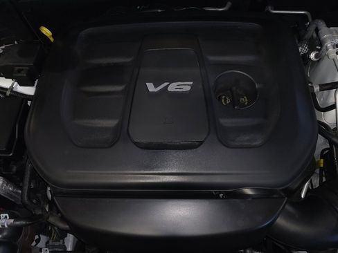 Used 2018 Jeep Grand Cherokee Limited image 30