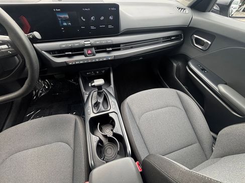 Used 2025 Kia K4 FWD image 35