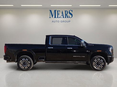 Used 2024 GMC Sierra 3500 Denali Ultimate image 6