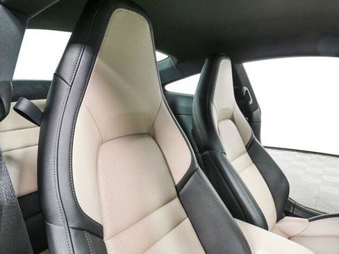 Used 2025 Porsche 911 Carrera RWD image 20
