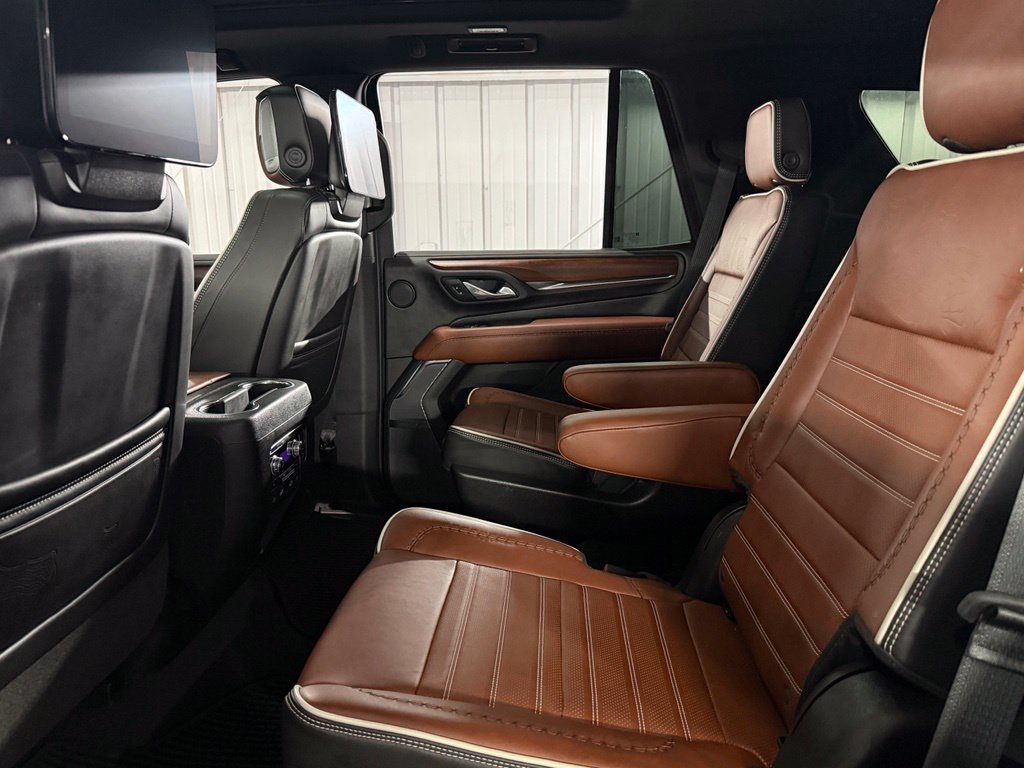Used 2023 GMC Yukon Denali Ultimate AWD/4WD image 23