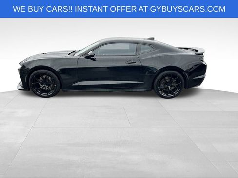 Used 2019 Chevrolet Camaro SS image 3