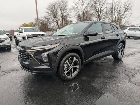 New 2026 Chevrolet Trax RS w/ Sunroof Package image 4