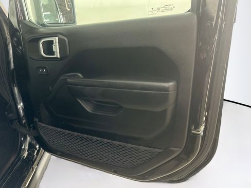 Used 2023 Jeep Wrangler Unlimited w/ Cold Weather Group AWD/4WD image 29
