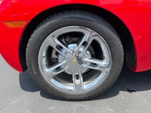 Used 2004 Chevrolet SSR w/ Preferred Equipment Group RWD image 25