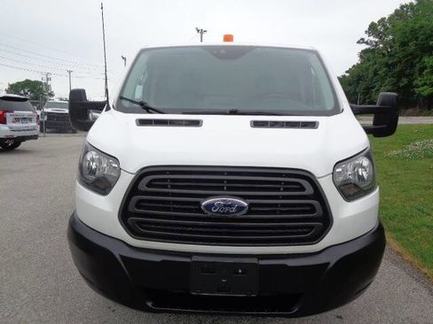 Used 2018 Ford Transit 250 130 Low Roof RWD image 11
