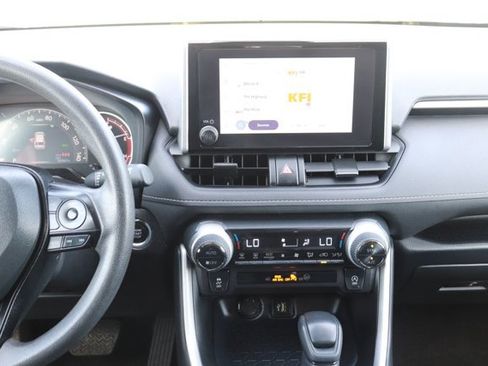 Used 2025 Toyota RAV4 XLE image 16