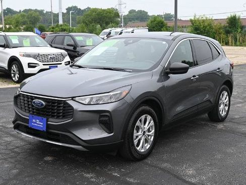 Certified 2023 Ford Escape Active w/ Tech Pack #1 FWD image 5