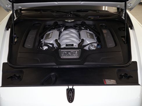 Used 2018 Bentley Mulsanne Speed image 32