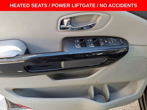 Used 2017 Kia Sedona EX image 10