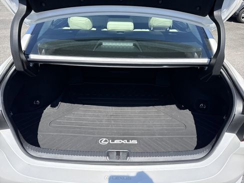 Used 2022 Lexus ES 350 Ultra Luxury w/ Accessory Package 2 image 31