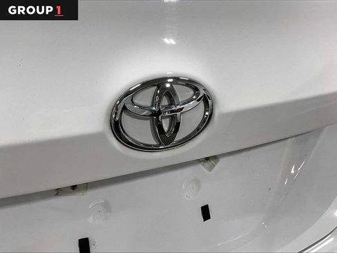 Certified 2018 Toyota Corolla LE image 30