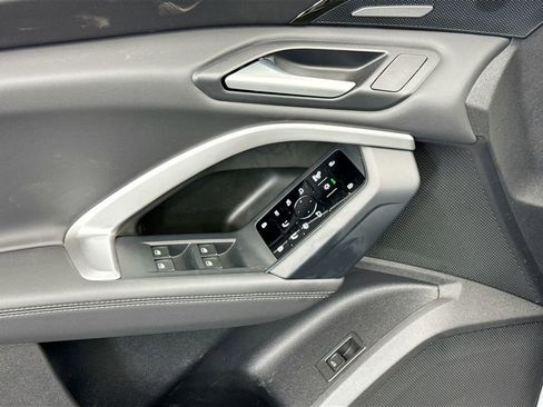 Used 2025 Audi Q5 2.0T Premium Plus w/ Premium Plus image 23