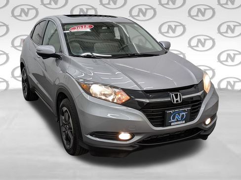 Used 2018 Honda HR-V EX image 16