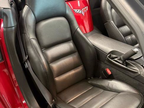 Used 2008 Chevrolet Corvette Convertible w/ Preferred Equipment Group RWD image 31