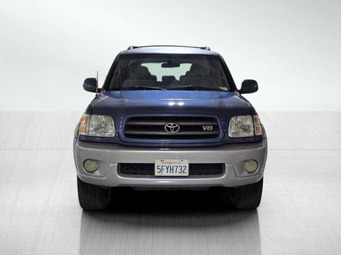 Used 2004 Toyota Sequoia SR5 RWD image 2