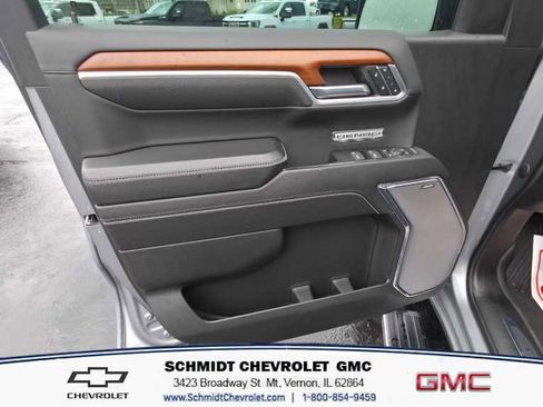 Used 2023 GMC Sierra 1500 Denali w/ Denali Reserve Package AWD/4WD image 11