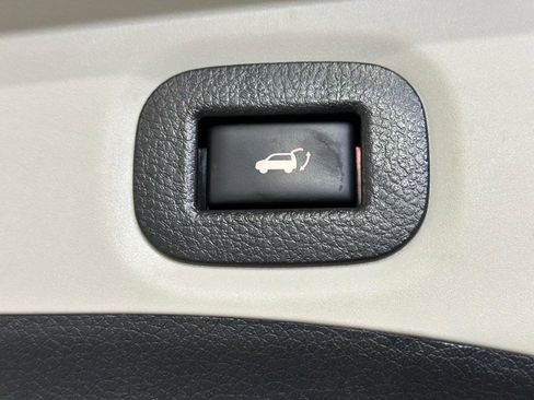 Used 2019 Nissan Rogue SL FWD image 40