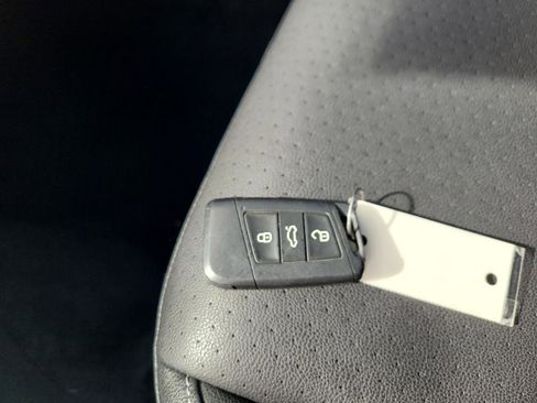 Used 2021 Volkswagen Jetta R-Line FWD image 28