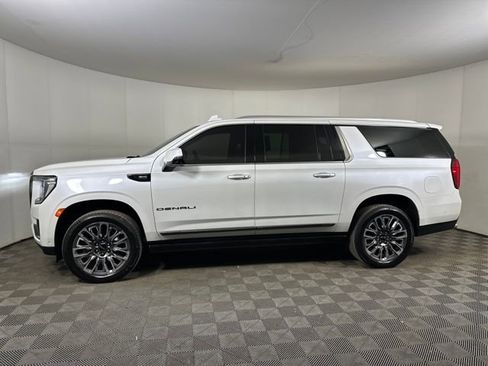 Used 2023 GMC Yukon XL Denali Ultimate image 6
