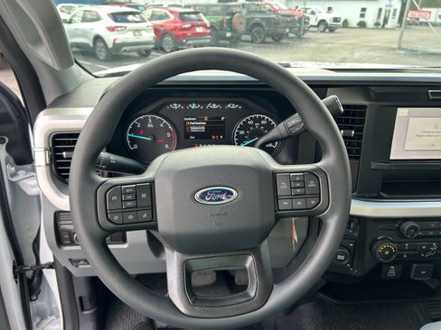 New 2025 Ford F450 XL w/ XL Chrome Package image 30