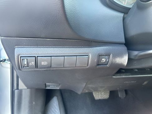 Used 2025 Toyota Corolla LE image 22